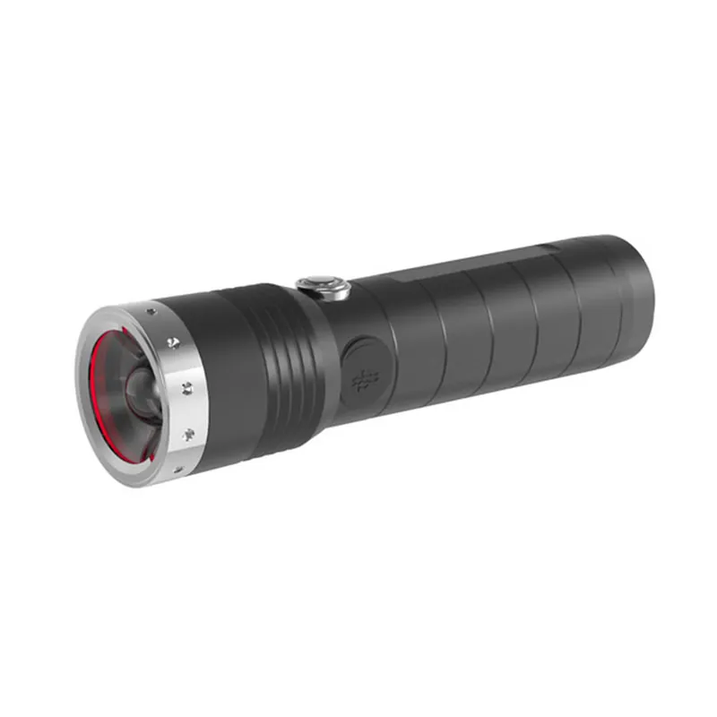 Aanbieding Led Lenser - Torcia MT14 ricaricabile e compatta
